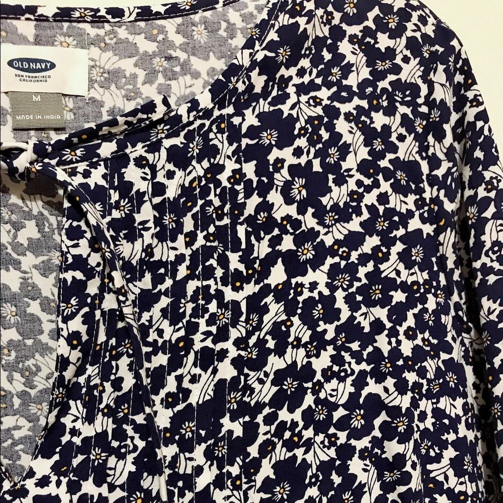 Flowery Daisy Blue/White Dress 👗 (NWT)